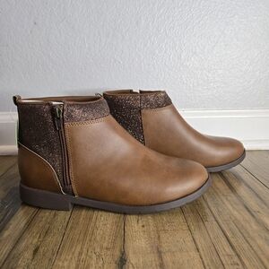 Stride Rite Lucy 3 Girls Glitter Booties – Size 5 – Brand New ✨